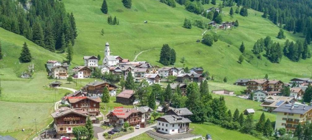 Luxury Chalet Orchidea カナツェーイ エクステリア 写真